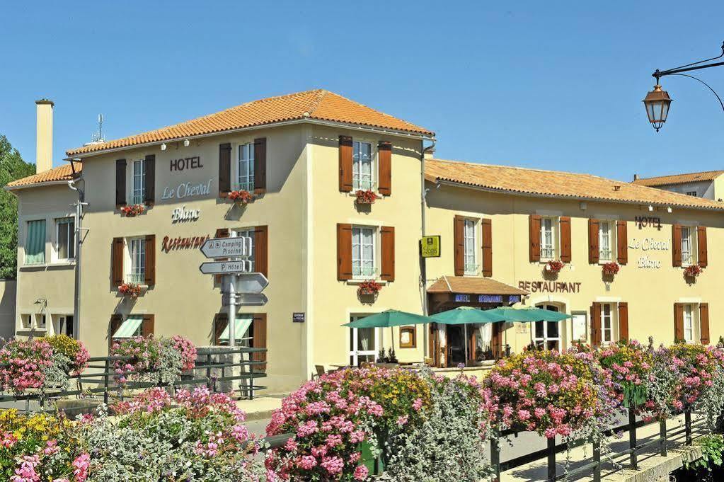 Hotel Logis & Restaurant Le Cheval Blanc Et Clovis 3*